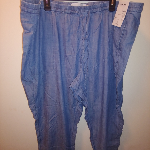 Sonoma mid rise Capri 2x Denim - Picture 3 of 3